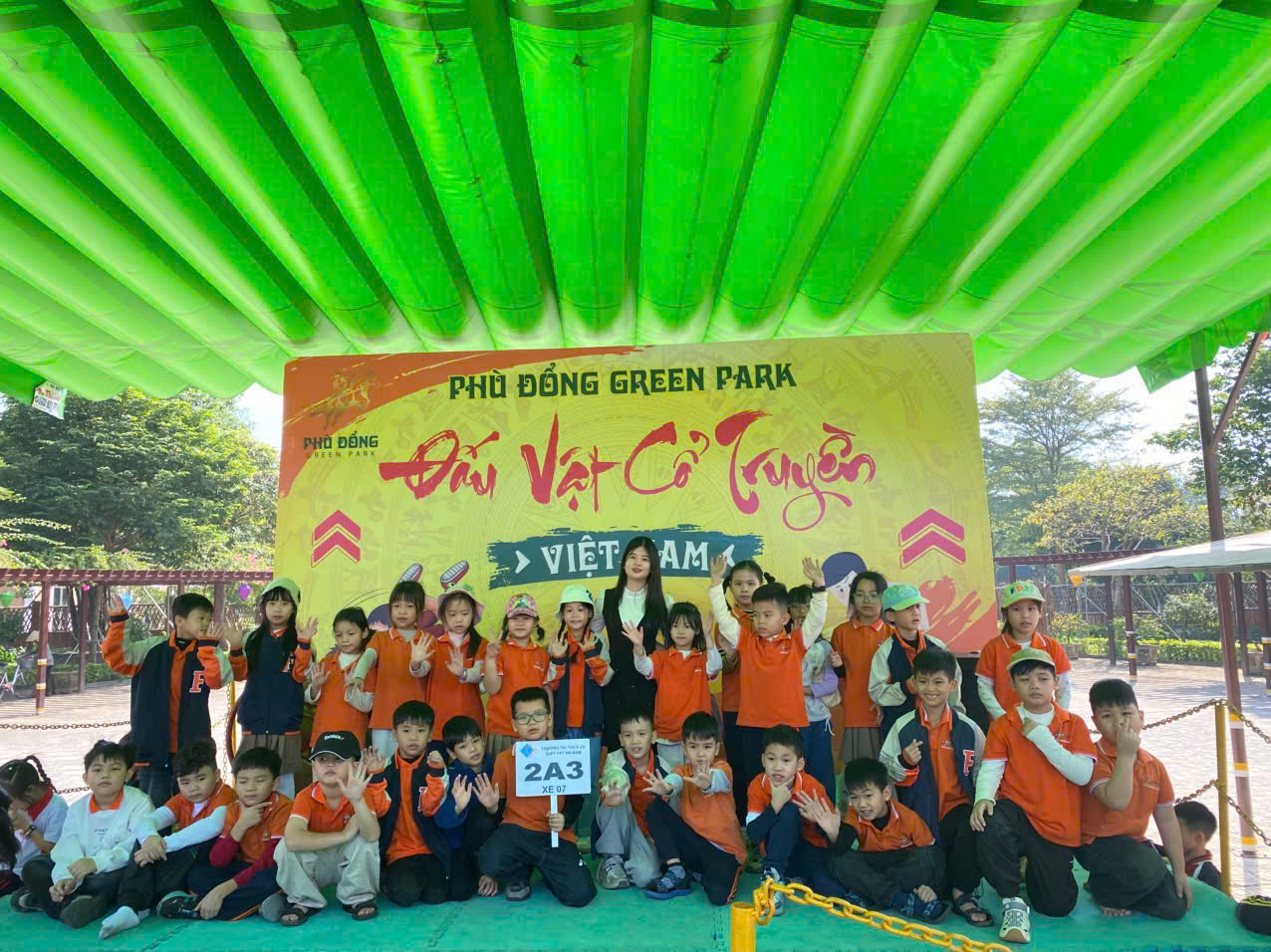 591403621 1634189375380885 1463737832300288560 N